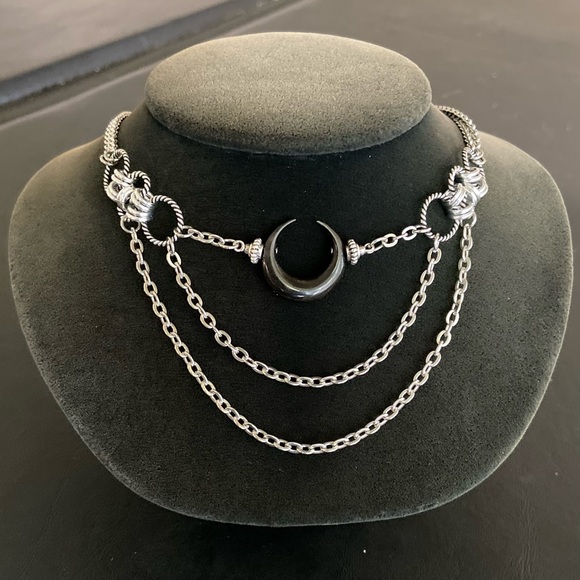 Handmade maille choker & Black crecent moon lunula horns charm goth necklace - Picture 14 of 15